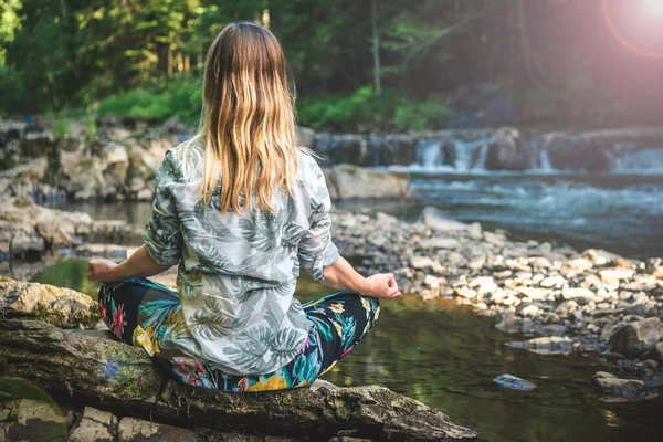 Hari yang Dijalani Tanpa Harus Selalu Cepat